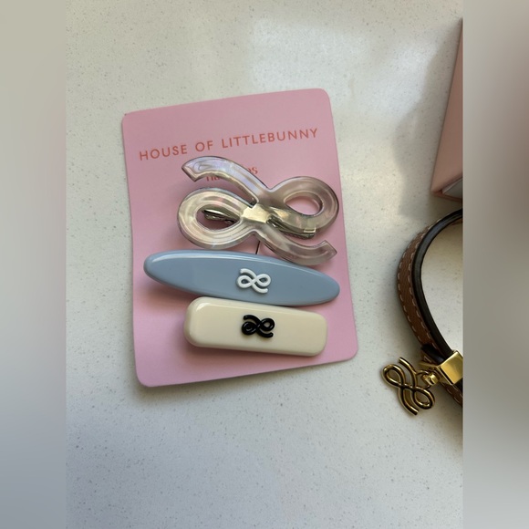 Accessories - Picture 5 of 5